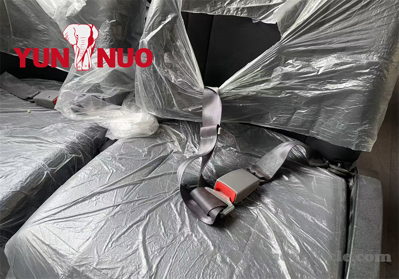 The luxury coach bound for Zimbabwe has been fully renovated The luxury coach bound for Zimbabwe has been fully renovated