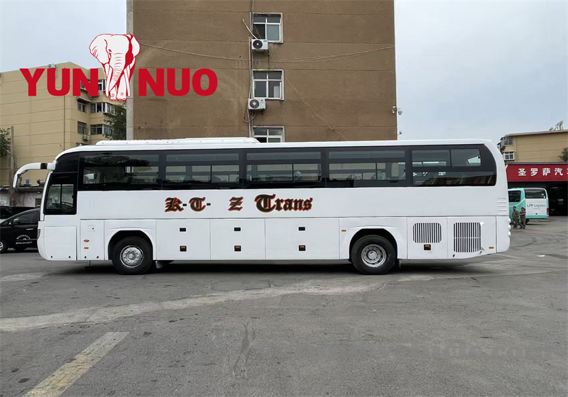 The customized Yutong buses for the Malian customer have been renovated and shipped to the port The customized Yutong buses for the Malian customer have been renovated and shipped to the port