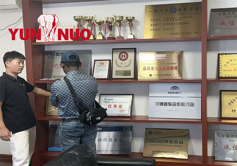 A Ghanaian client working in China came to visit our company A Ghanaian client working in China came to visit our company