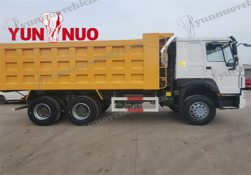 Shandong Yunnuo's used Howo dump truck is shipped