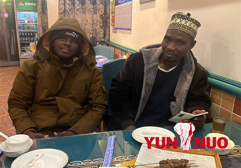 Malian buyers visit Shandong Yunnuo to buy Toyota Coaster