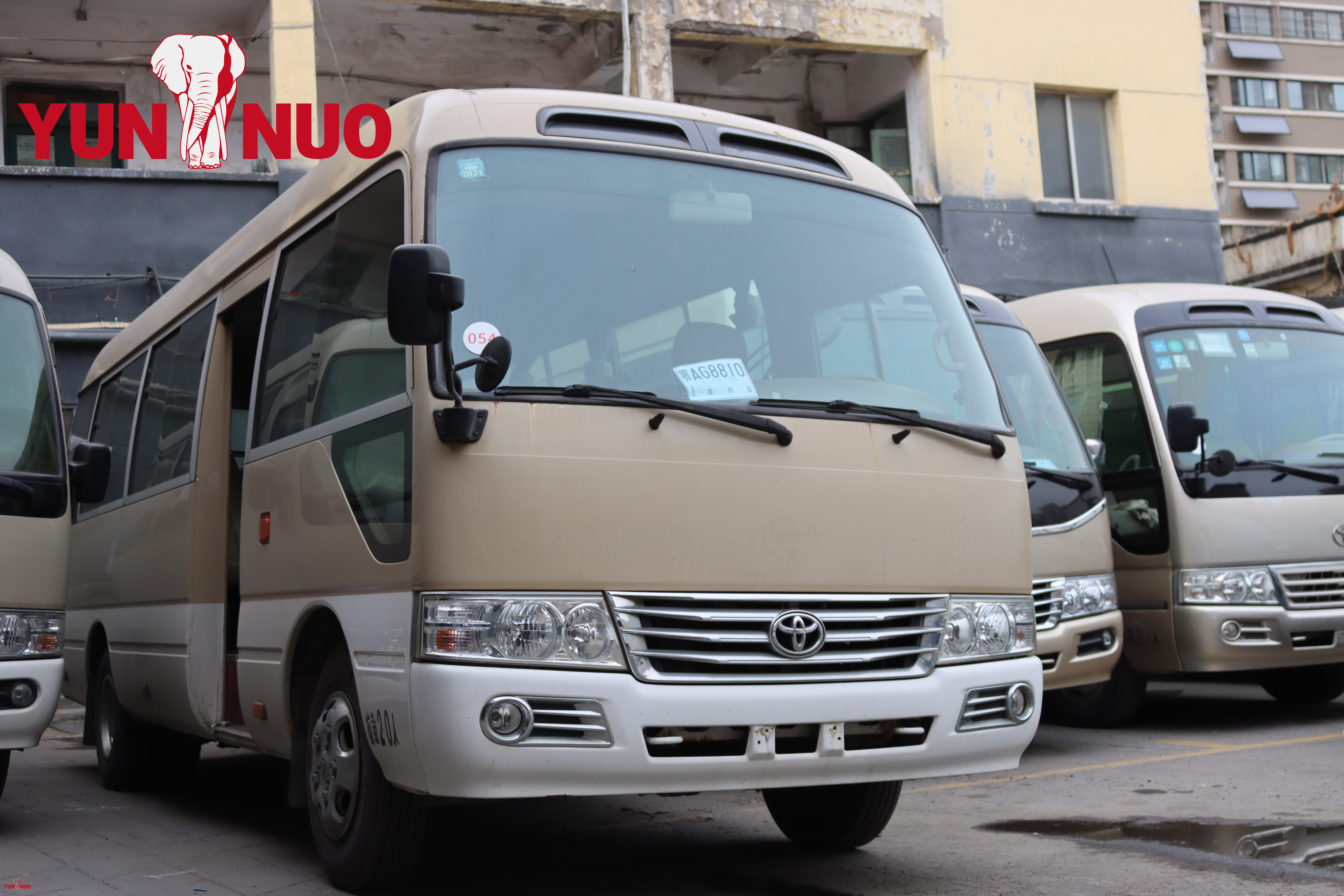 Second hand Toyota coaster bus 29seats very good quality