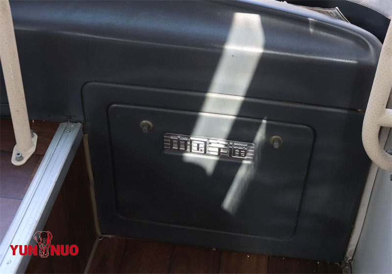 Yutong ZK5110XLH front-engine