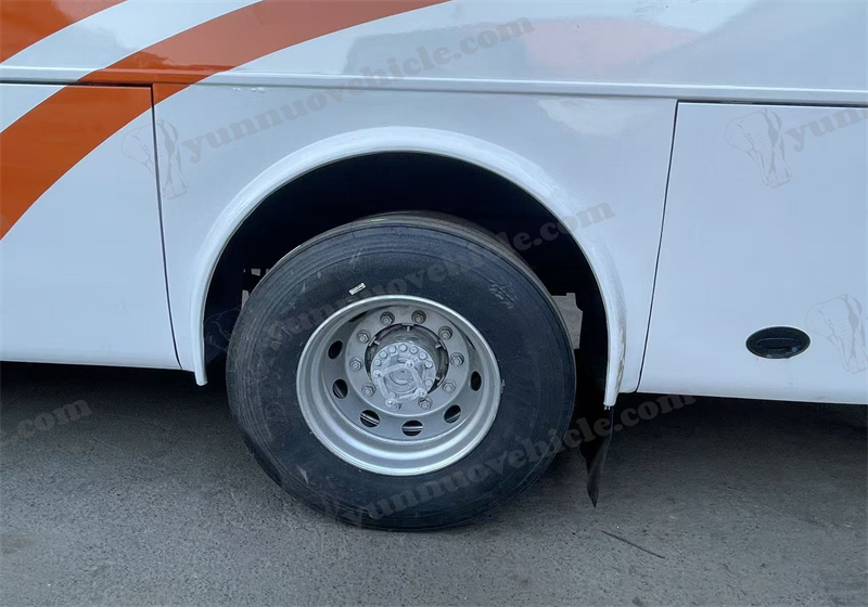 Model: Yutong ZK 6112D