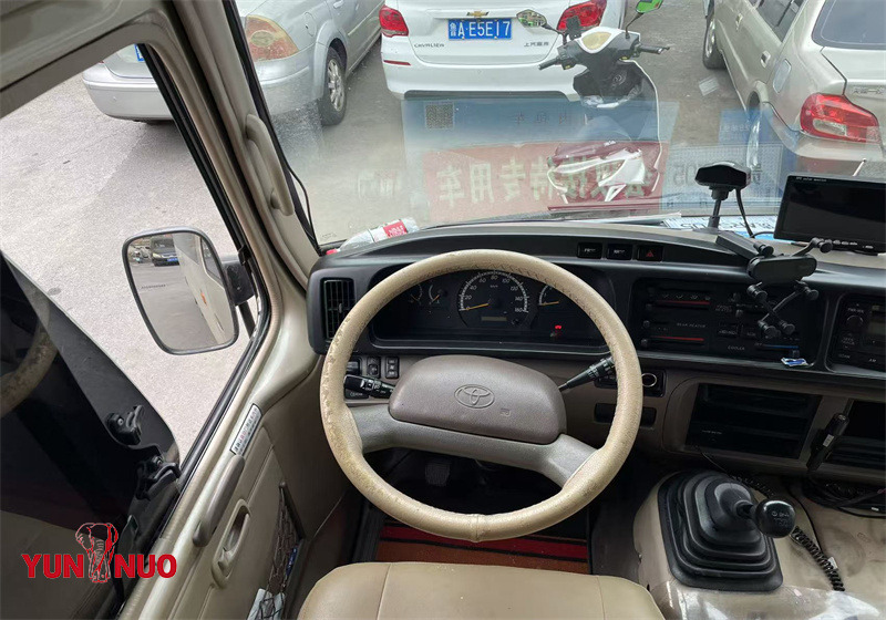 Used Toyota coaster bus 19seats 