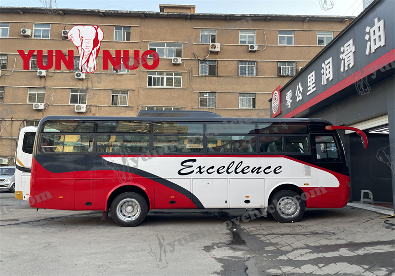 Refurbished used Yutong buses shipped to Zimbabwe
