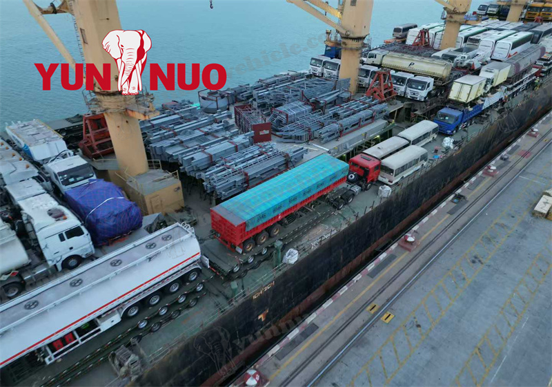 Yunnuo's Used Buses and Trucks Ready for Shipment to West Africa副本1.jpg