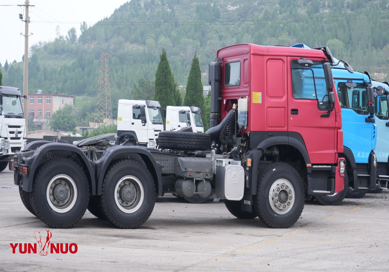 HOWO Tractor