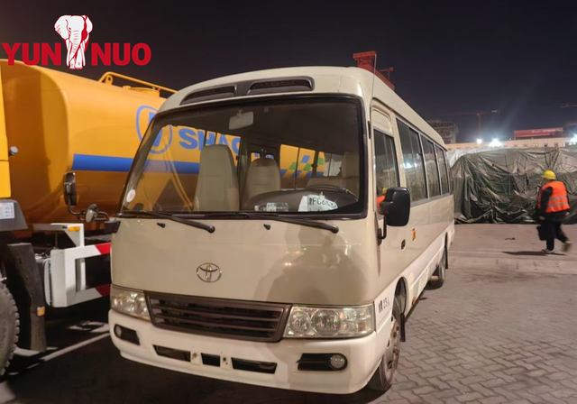 Finished Refurbished Used Toyota Coaster Bus