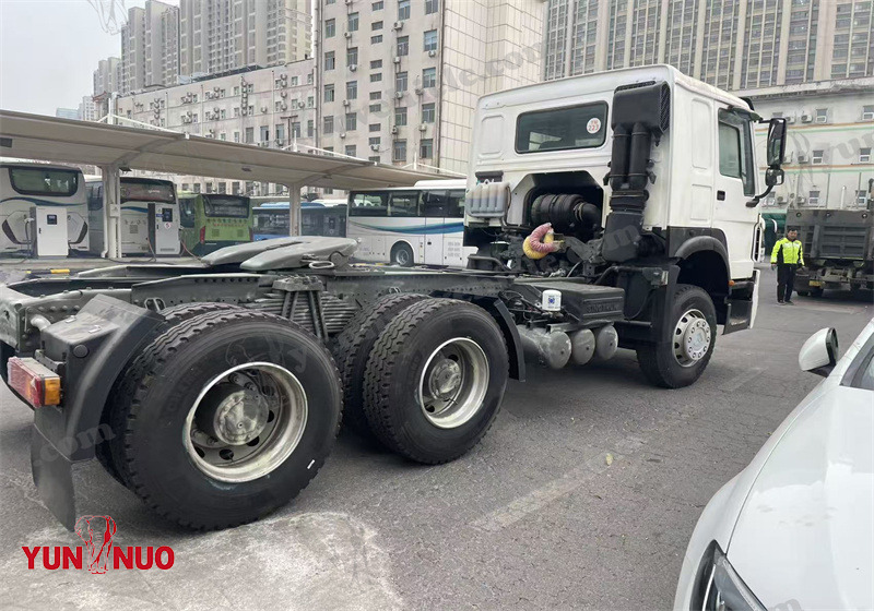 HOWO tractor truck