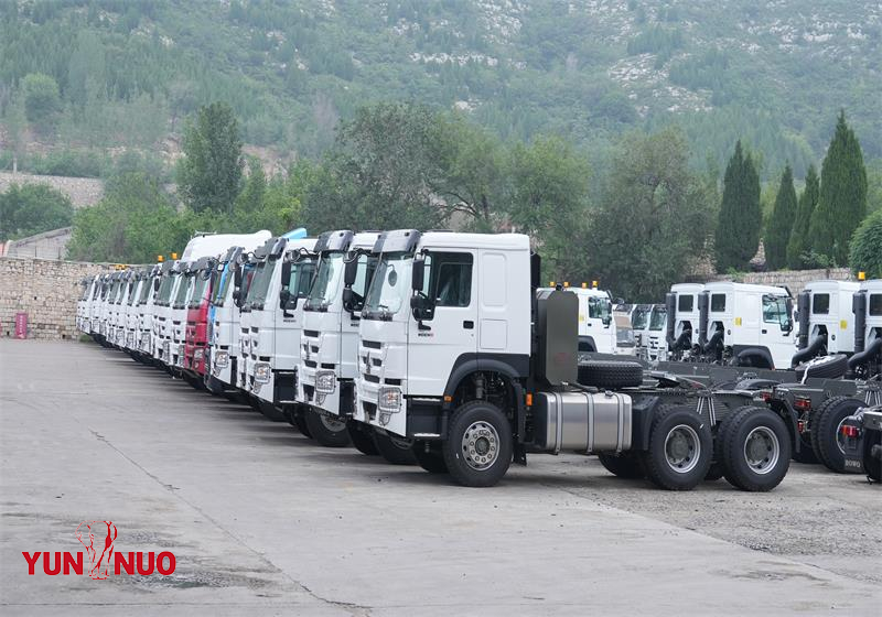 HOWO Tractor