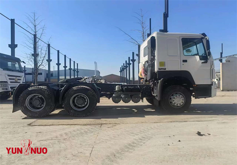 HOWO Used Tractor 371HP