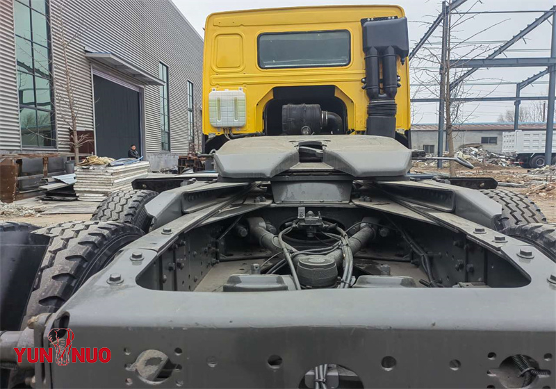 HOWO Used Tractor 371HP