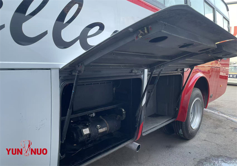 Yutong ZK6932D(Front Engine)