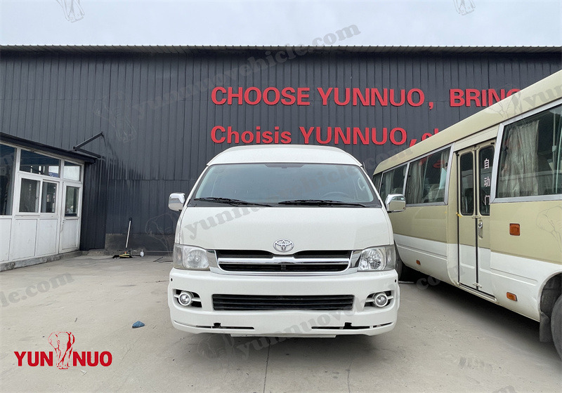 Model Toyota hiace (2TR)