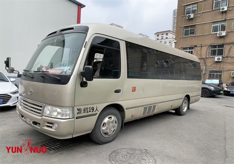 Used Toyota coaster bus 19seats 