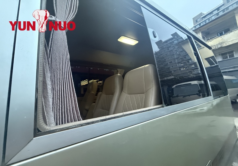 Usd Toyota coaster bus 29seats 
