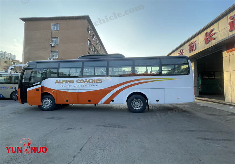 Yutong ZK 6112D Front-engine