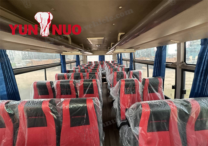 Custom Yutong coach for our Zimbabwe customer has safely reached the port副本.jpg